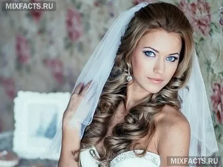 Long сватбени прически (на снимката)