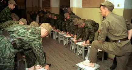 Като вятър footcloths правилния начин (вдясно) Като вятър footcloths правилните начини