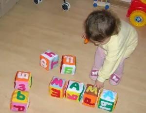 Как да се научи детето да чете бързо техника четене в играта