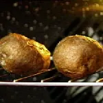 Как да се пекат картофи на фурна картофи, печени във фурната в продължение на 9 рецепти