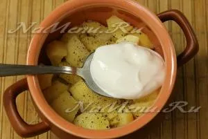 Картофи с гъби в гърне във фурната, рецептата със снимка