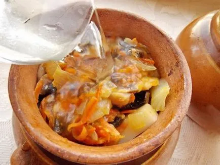 Картофи с гъби в саксии в пещта (картофи) Картофи с гъби в саксии във фурната