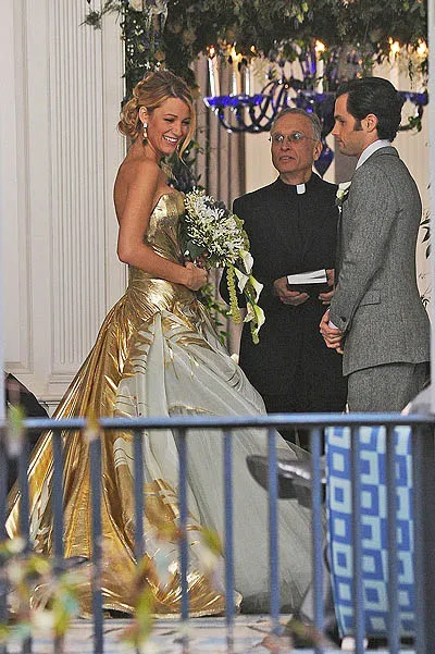 Dresser - Gossip Girl - най-доброто шоу, коментира тоалети Whisperer