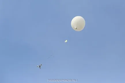 Космически спътник със собствените си ръце