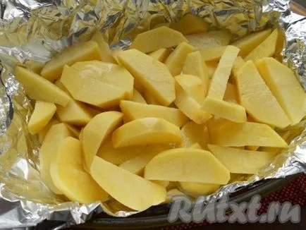 Пилешко филе запечени с картофи - рецепта със снимки