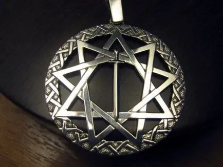 Charms за един войник със своите ръце молитви, талисмани