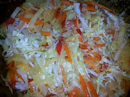 Зеленчукова яхния с картофи и тиквички - много вкусно рецепта