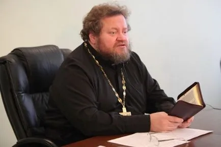 Защо православна свещеници пълни (защо) Защо е пълен с православни свещеници