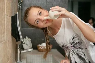 Изплакването на носа в синусите у дома - как да се чисти