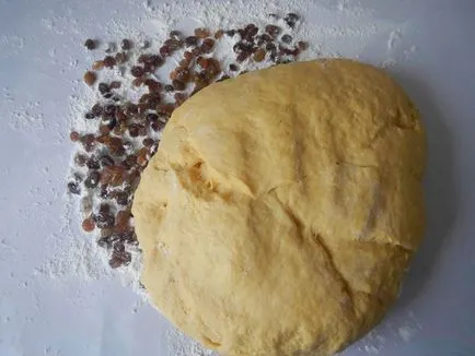 Лесна и вкусна Великден със стафиди в мляко - стъпка по стъпка рецепта със снимки как да се пекат Пасха у дома