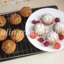 Салата с бъркани яйца и пушено пиле, вкусни рецепти