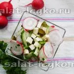 Салата със сирене, домати и краставици рецепта със снимка