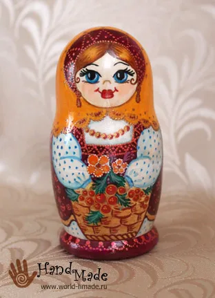 боядисани матрьошка