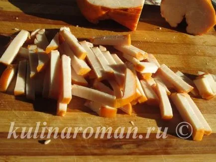 Салата с бъркани яйца и пушено пиле, вкусни рецепти