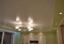 Сатен тавани плюсовете и минусите на снимка лъскава черна мед, ревюта, сатен или матов разлика