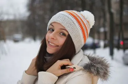 Cap с помпон спици