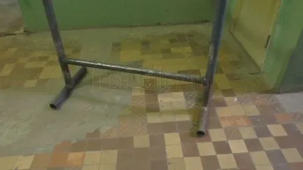 Рецепцията на пръта с ръцете си (багажник) Рецепцията на пръта с ръцете си
