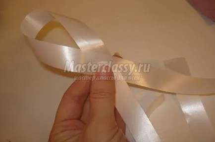 Украси за сватбени коли с ръцете си