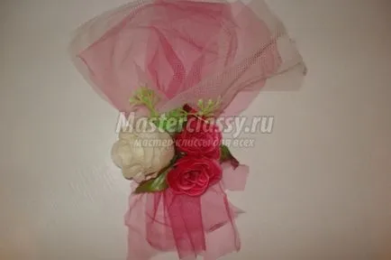 Украси за сватбени коли с ръцете си
