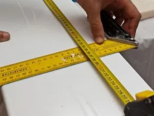 Инсталиране на PVC первази с ръцете си