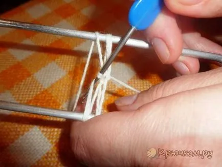 Plug плетиво за начинаещи (снимка работилница) (Plug плетиво за начинаещи) Plug плетиво за начинаещи (снимка цех)