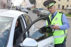 Измерване на мигли - правилата за измерване на предаване на светлината стъкло