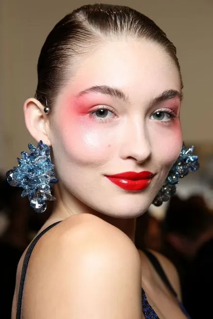 100 модни идеи и тенденции 2017 колекция грим на снимката