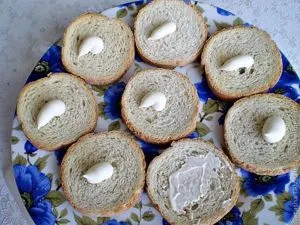 Сандвичи с домати и сирене