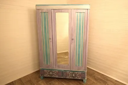 Декорите на стария вратички купе и собствените си ръце, с помощта на тапети и панели, дизайнерски идеи