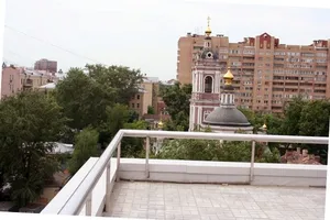 Защо необходимостта от парапета на избор на характеристики на покрива на елементите, изготвяне и монтаж proevdenie