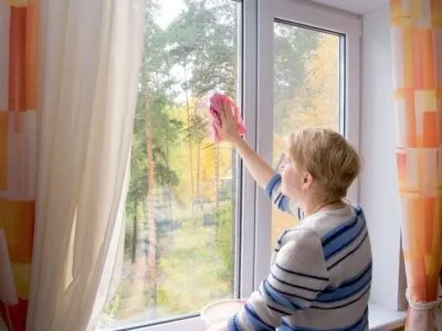 Колко бързо се измие прозорците без ивици у дома народни средства