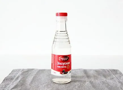 Как да се почисти греста качулка и мръсотия с ръцете си