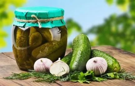Как да направите хрупкави краставици през зимата, за да помогне, както и че