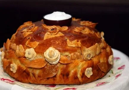 Loaf с ръцете си върху традициите на сватбени и съвети (им) Loaf с ръцете си върху традициите на сватбени и съвети
