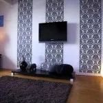 Придържайки тапети себе си насочва