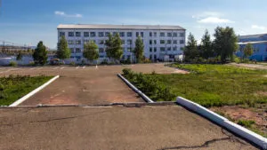 Colony уреждане, че е от условията на задържане в България, особено на режима за затворници