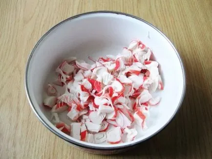 Раци салата с 10 рецепти сирене (марули crabsticks) Раци салата със сирене 10 рецепти