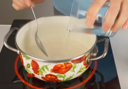 Мариновани лук в оцет за бързо хранене