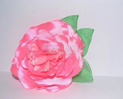 Маркирай - цветя на сатенени панделки
