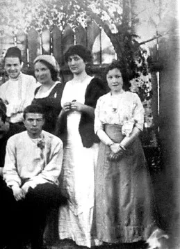 От Царско село липи поезия и проза Ахматова Анна Андреевна страница - 14, прочетете онлайн безплатно