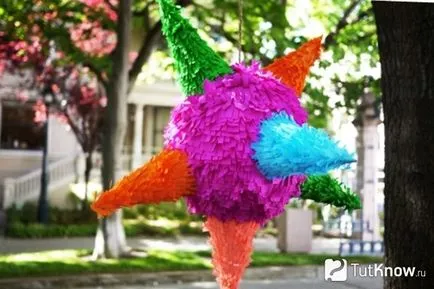 Pinata с ръцете си за празника