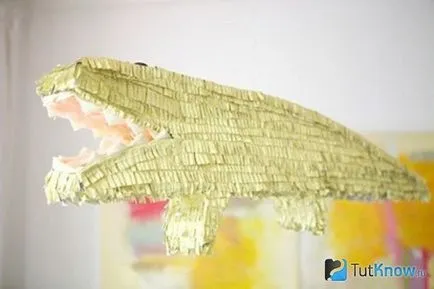 Pinata с ръцете си за празника