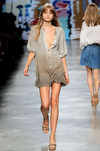 Обличане, мода енциклопедия