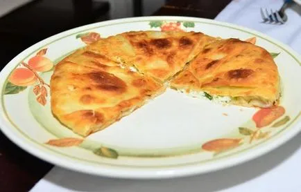 Plăcintă със сирене и билки