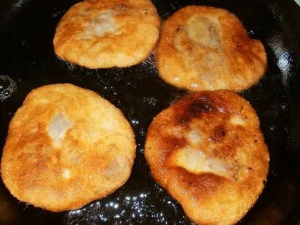 Tat рецепта как да се подготви домашно, вкусни belyashi с кайма