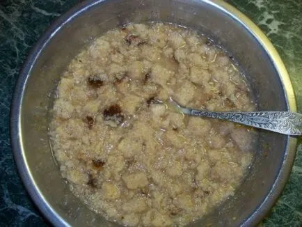 Квасът Квас със стафиди, без мая, ръжено брашно
