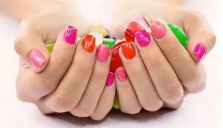 Състав на лак за нокти, който е част от лака, лак за нокти състав дете вредно