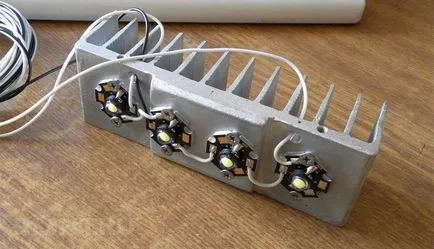 LED прожектор с ръцете си