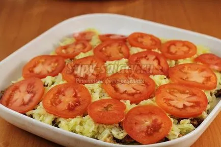 Готвене на месо, картофи, домати и сирене