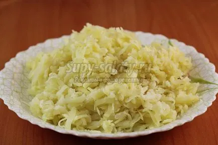 Готвене на месо, картофи, домати и сирене